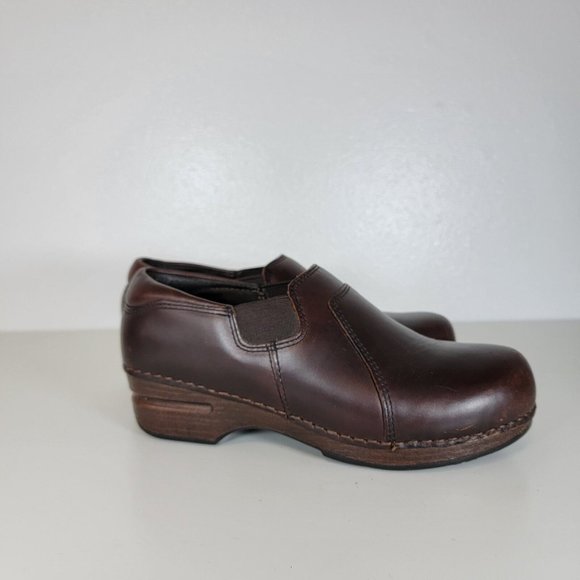 Dansko XP Dark Brown Pull Up Women's Clogs - Size 37 - Picture 2 of 9